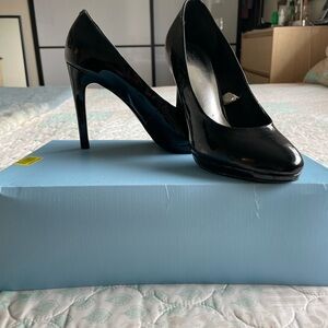 Mossimo Supply Co. Classic Patent Leather Black Heels